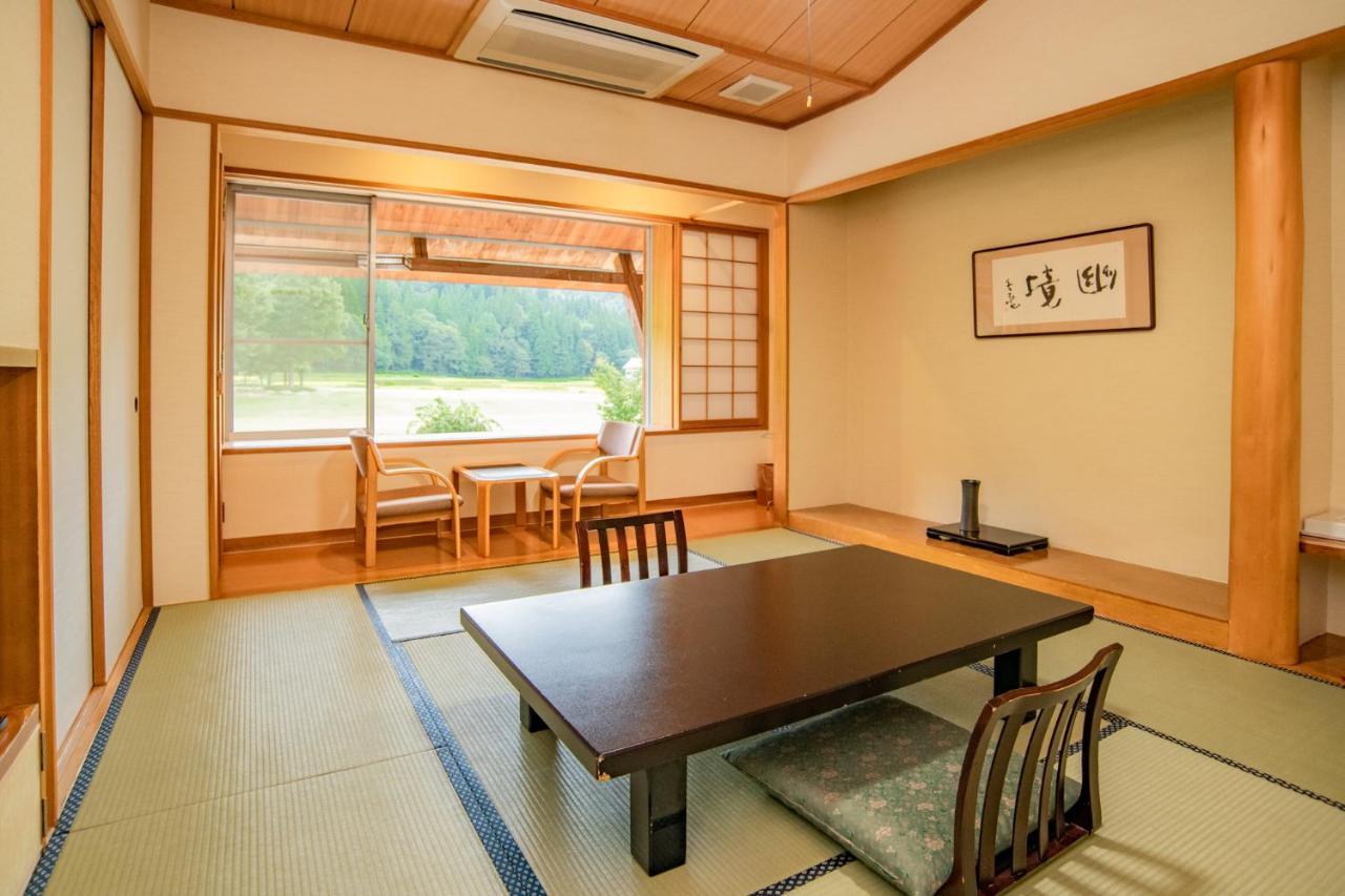 Yurari Hotel Tadami Bagian luar foto