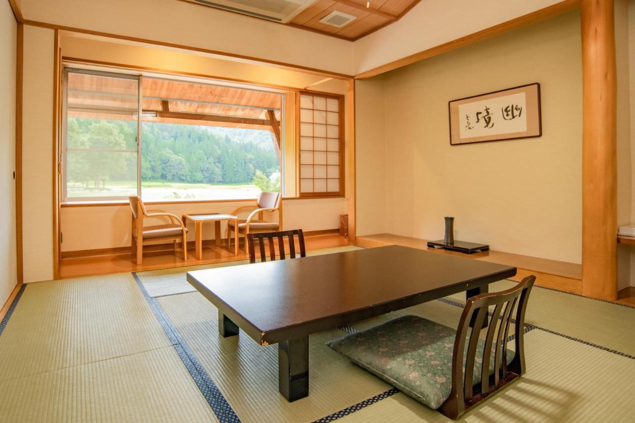Yurari Hotel Tadami Bagian luar foto