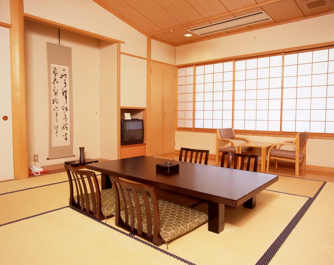 Yurari Hotel Tadami Bagian luar foto