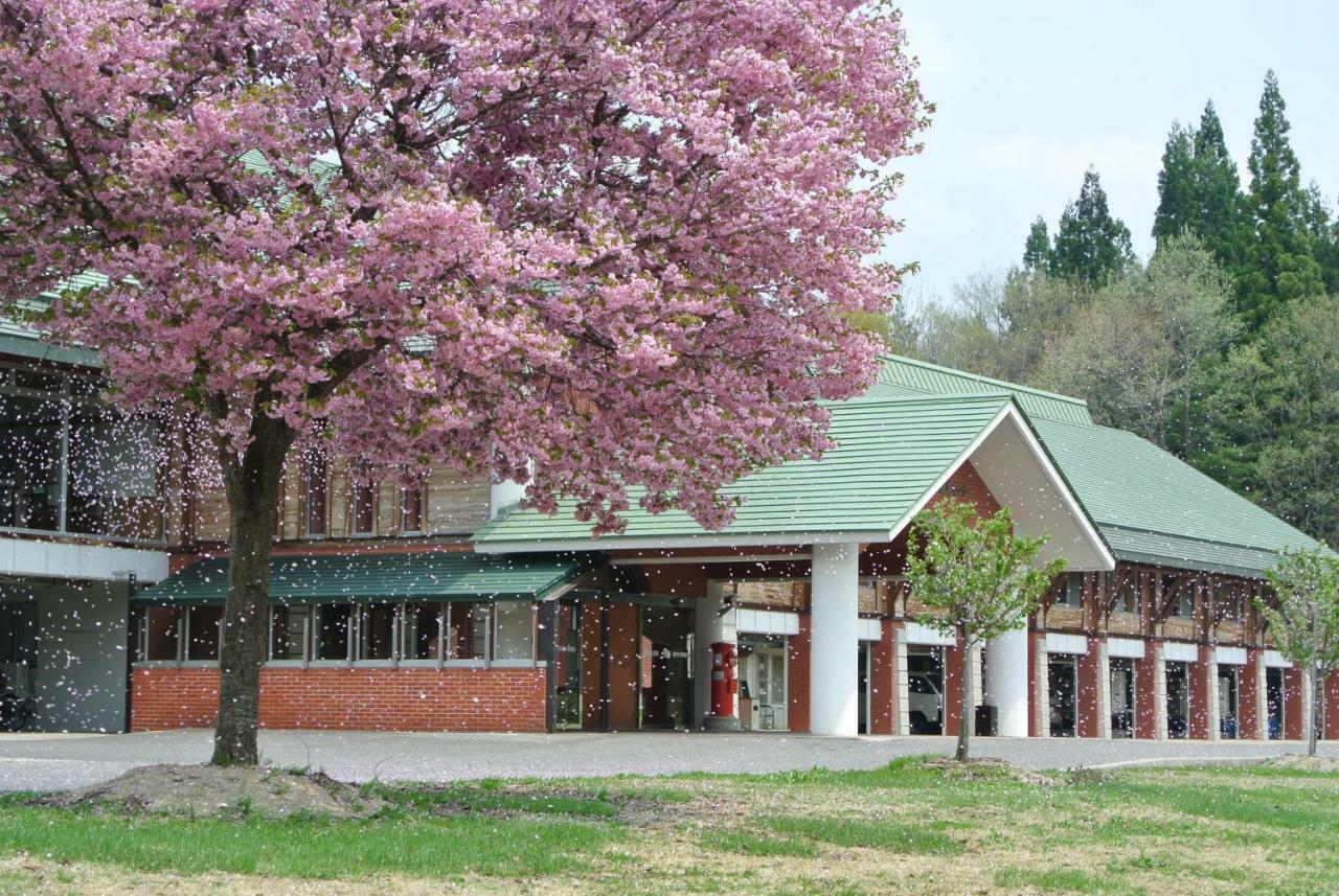 Yurari Hotel Tadami Bagian luar foto